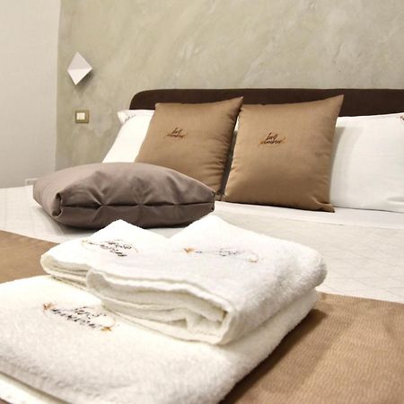 Les 3 Chambres Lecce Luaran gambar