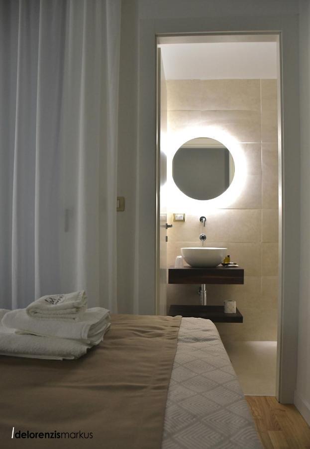 Les 3 Chambres Lecce Luaran gambar