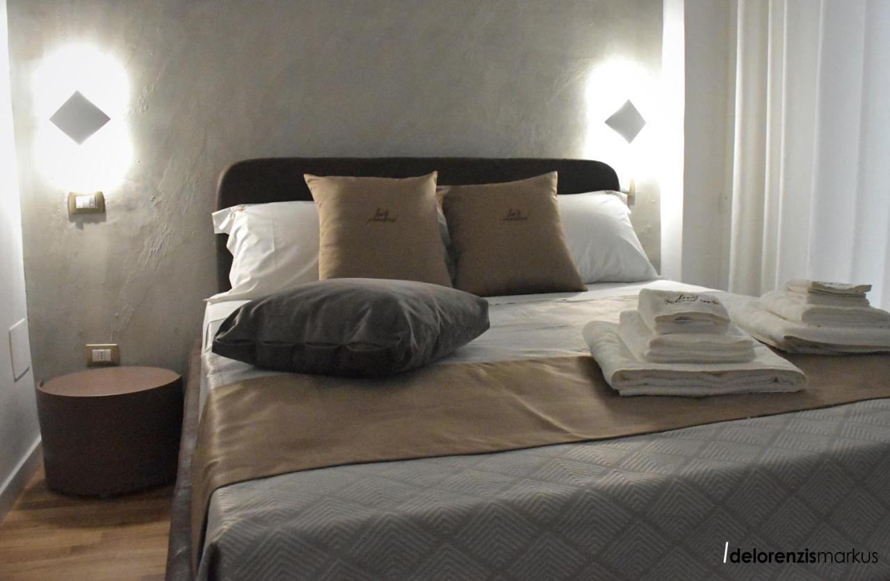 Les 3 Chambres Lecce Luaran gambar