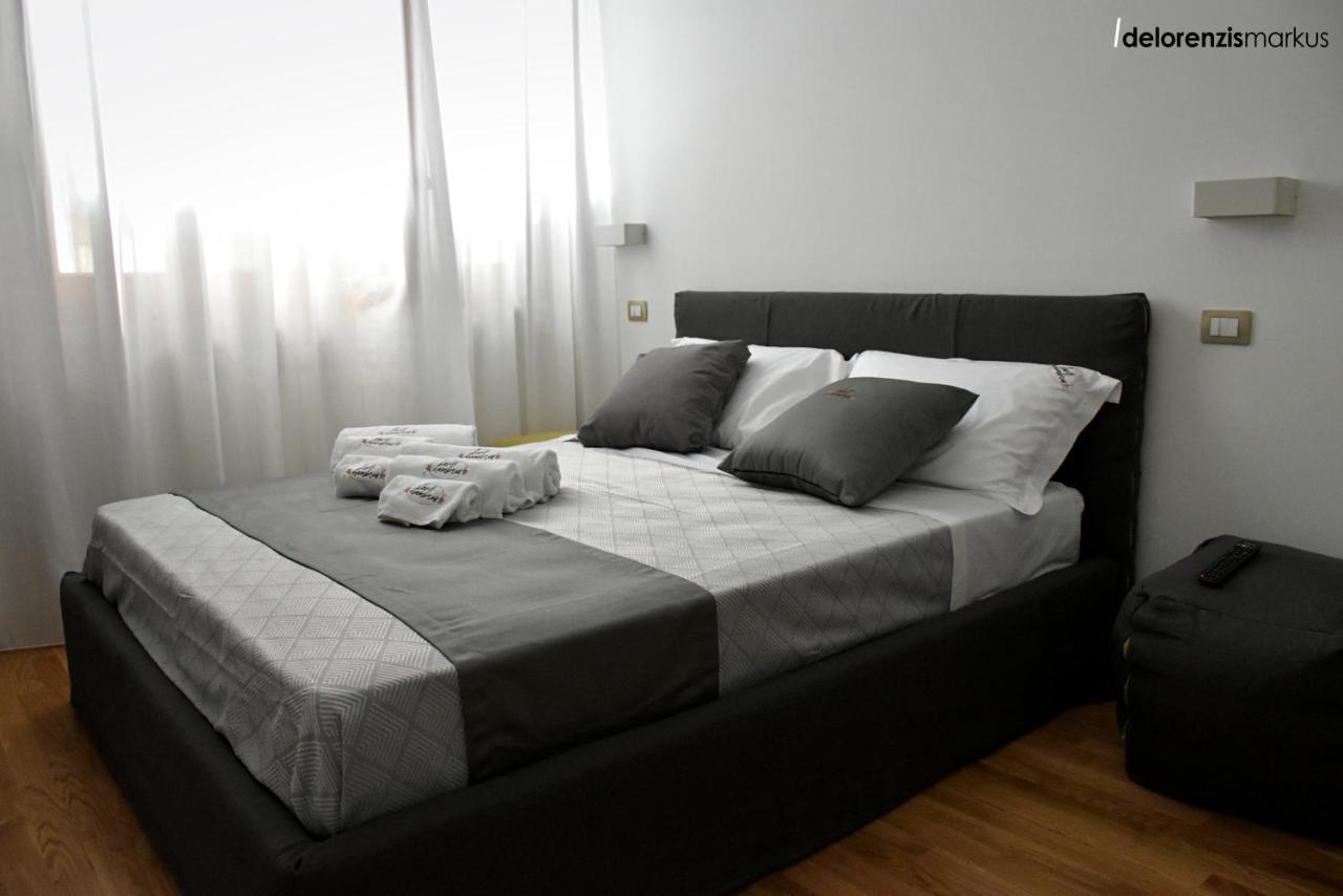 Les 3 Chambres Lecce Luaran gambar