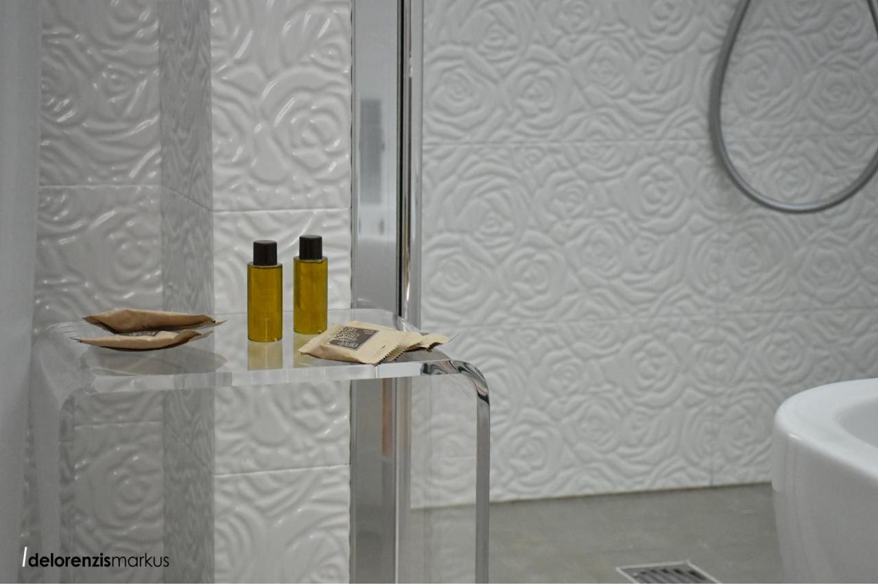 Les 3 Chambres Lecce Luaran gambar