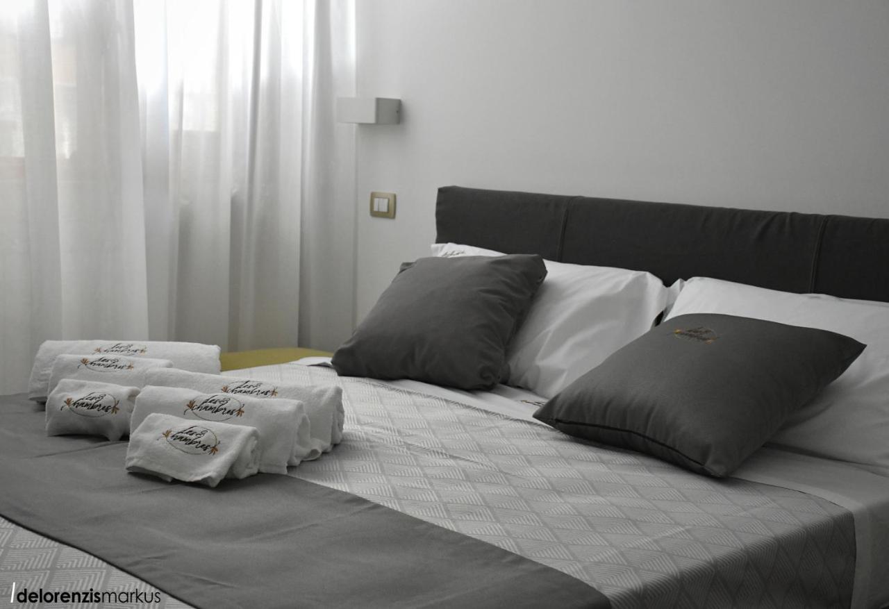 Les 3 Chambres Lecce Luaran gambar