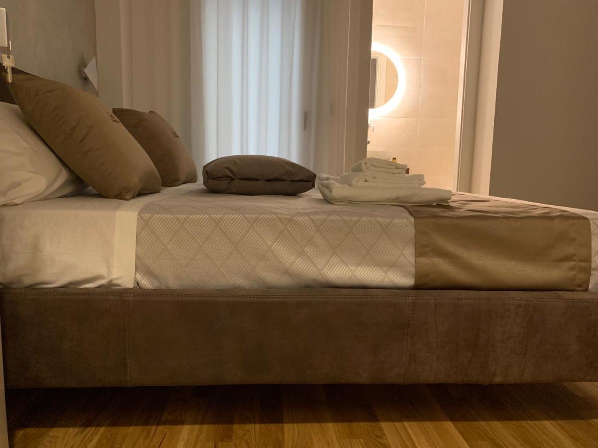 Les 3 Chambres Lecce Luaran gambar