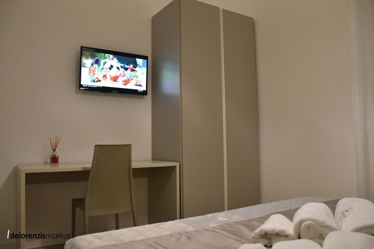 Les 3 Chambres Lecce Luaran gambar