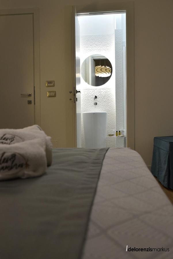 Les 3 Chambres Lecce Luaran gambar